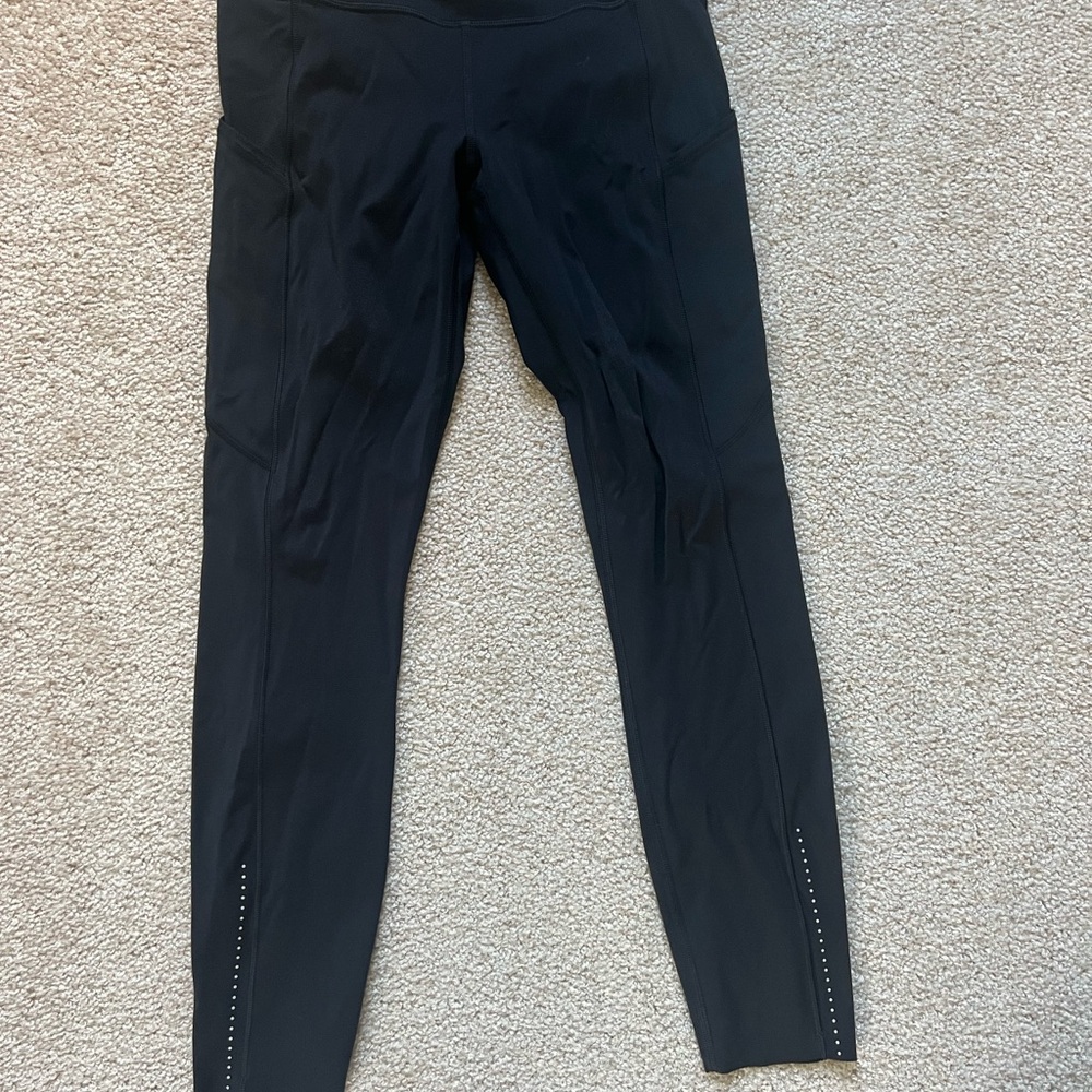 Lululemon Black Leggings with pockets size 6